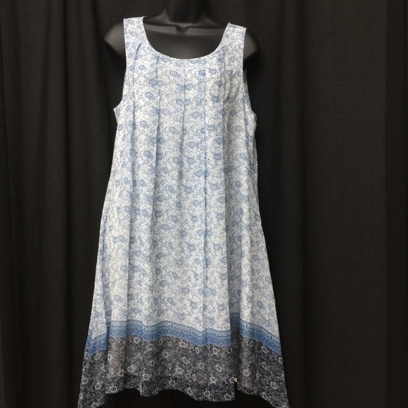 Max Studio Dresses & Skirts - Max Studio Adorable Tunic Dress